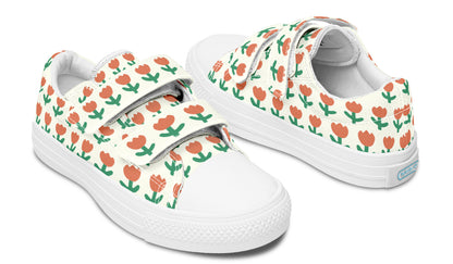 Zapatos para niños de caña baja con estampado floral 