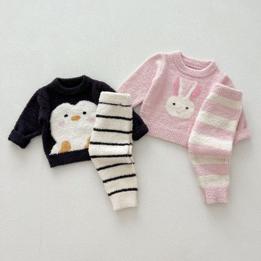 Cute and Versatile Two-Piece Set: Round Neck Fleece Top and Pants for Baby and Toddlers