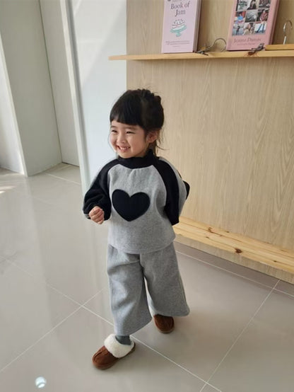 Winter Hot Selling Baby Girls Long Sleeves Simple Heart Pattern Top Pullover and Trousers Set