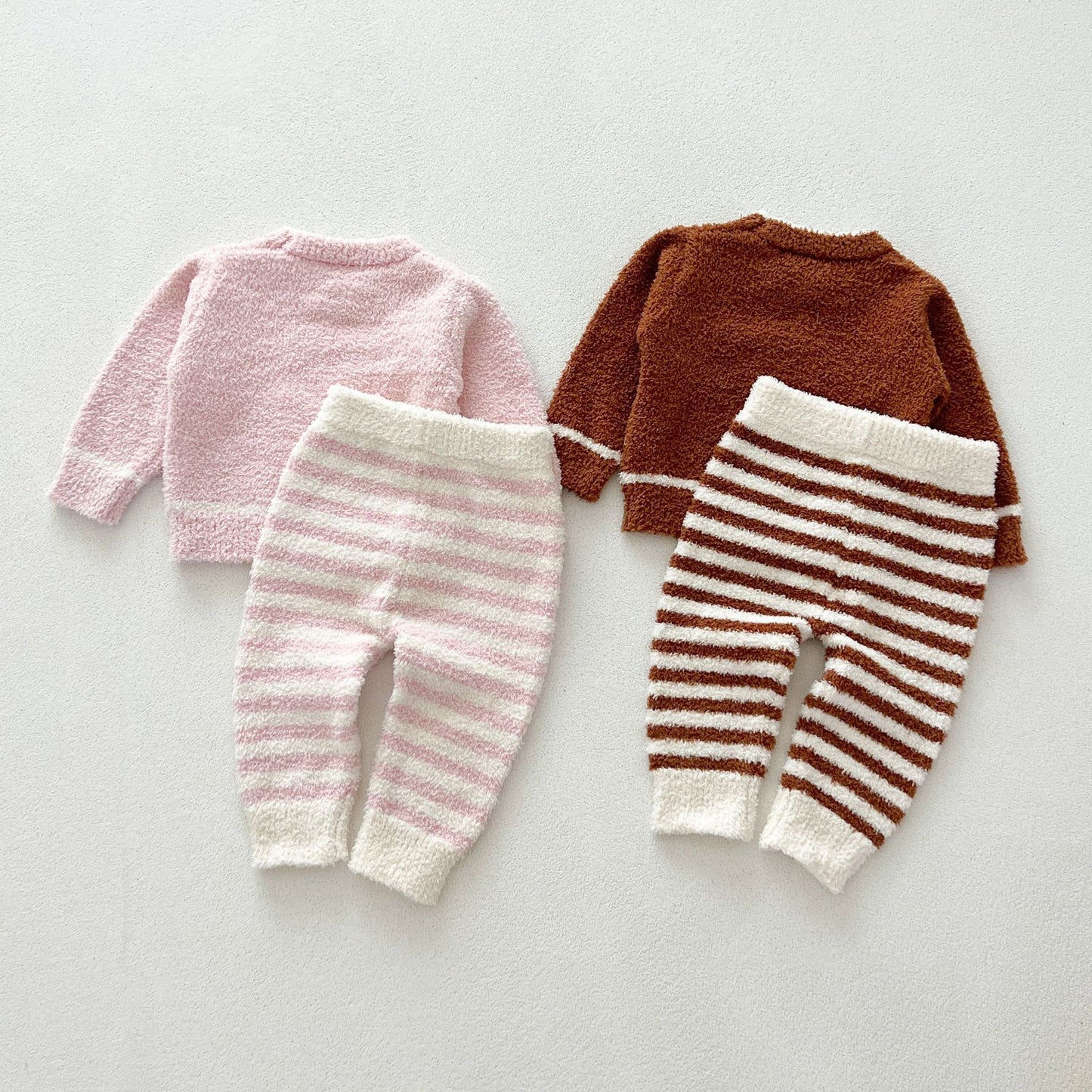 Sweet and Versatile Two-Piece Set: Round Neck Fleece Top and Pants for Baby Girls and Toddlers