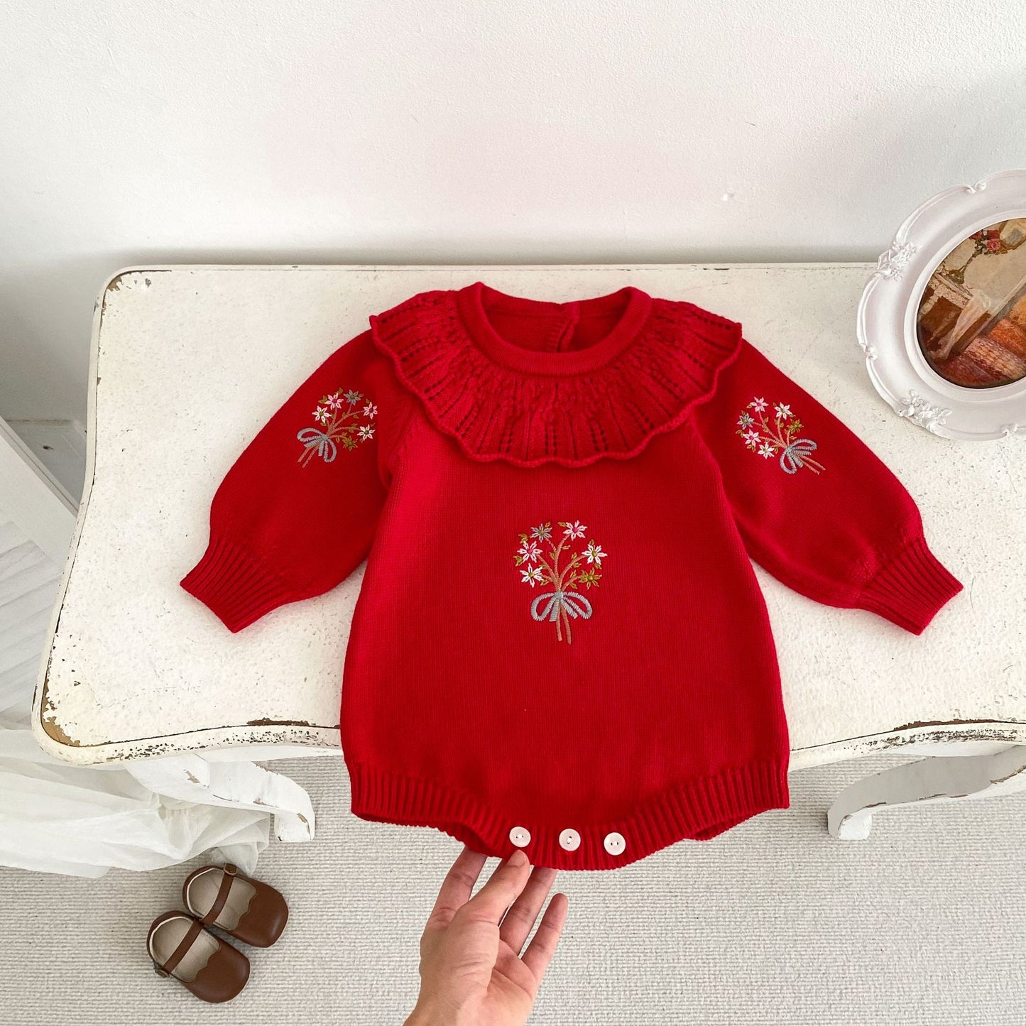 Autumn New Design Baby Girls Flowers Embroidery Pattern Long Sleeves Ruffle Collar Knitted Onesies