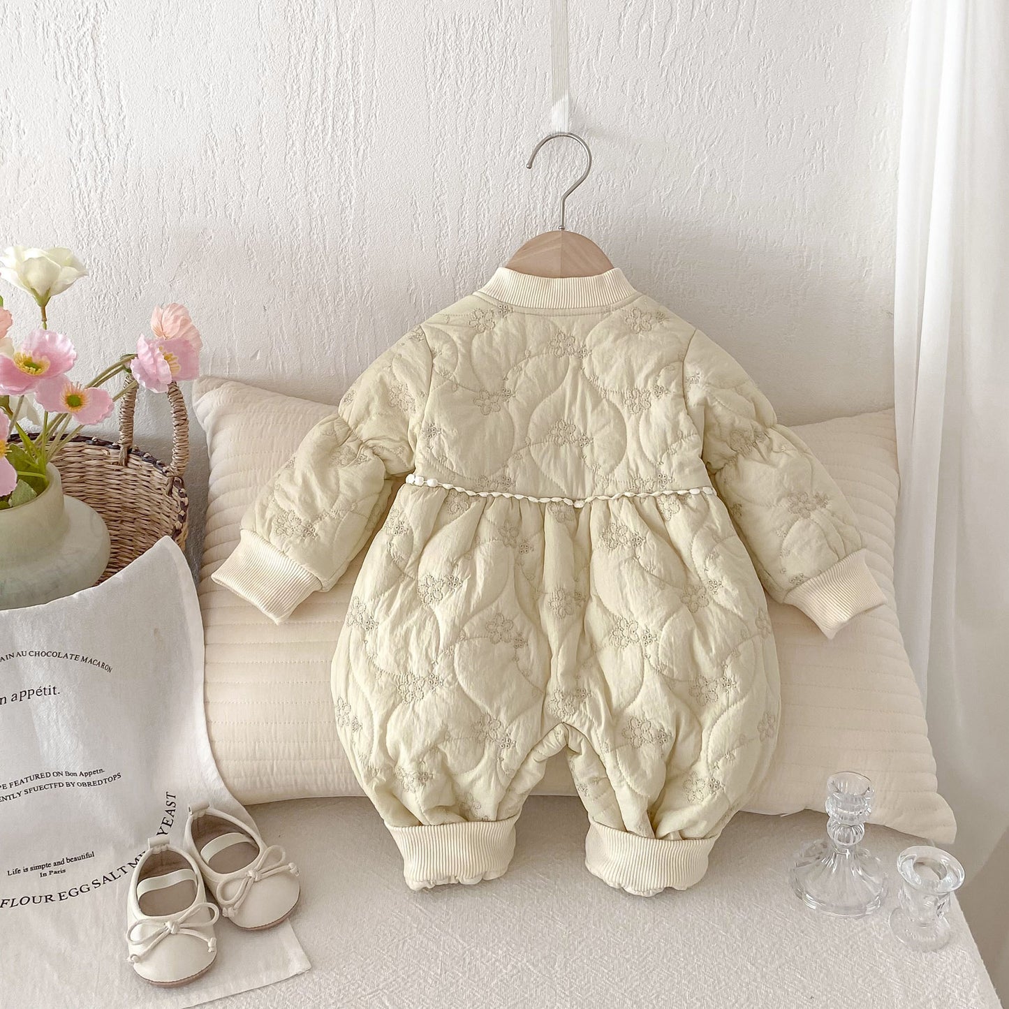 Winter New Arrival Baby Girls Simple Solid Color Floral Embroidered Pattern Warm Padded Thick Romper