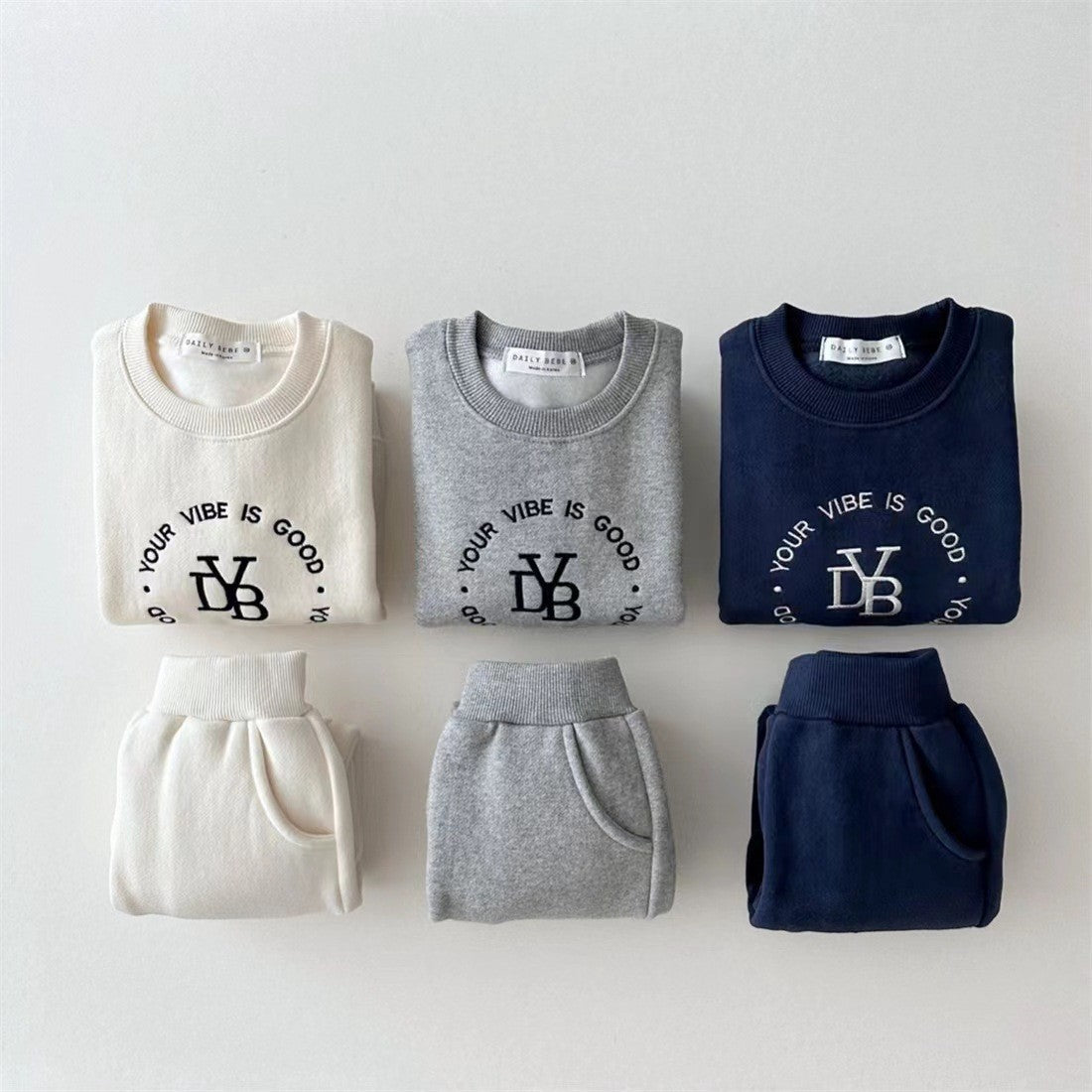 Winter and Autumn Kids Unisex Casual Letters Pattern Long Sleeves Top Pullover and Pants Warm Clothing Set