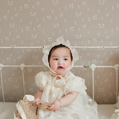 Vestido de verano de manga corta con bordado floral y estilo elegante para niñas y niños de nuevo diseño 