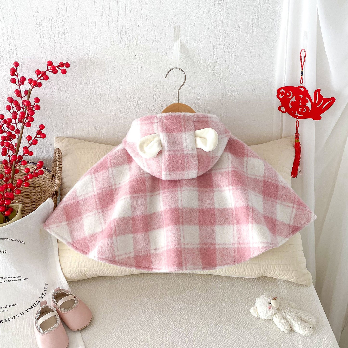 Autumn and Winter Baby Girl Pink and White Plaid Warm Cozy Fleece Cape Popular Shawl