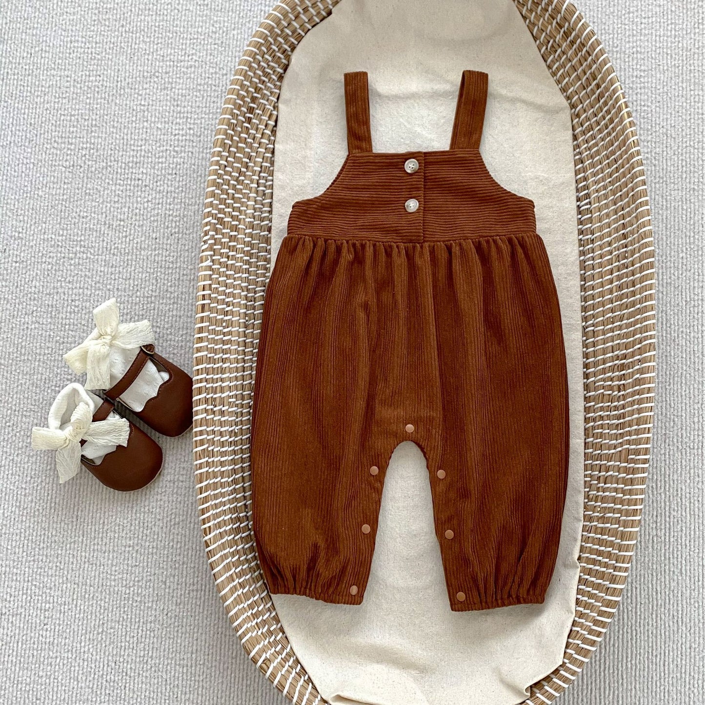 New Arrival Baby Kids Girls Flowers Pattern Long Sleeves Top and Brown Overalls Strap Rompers