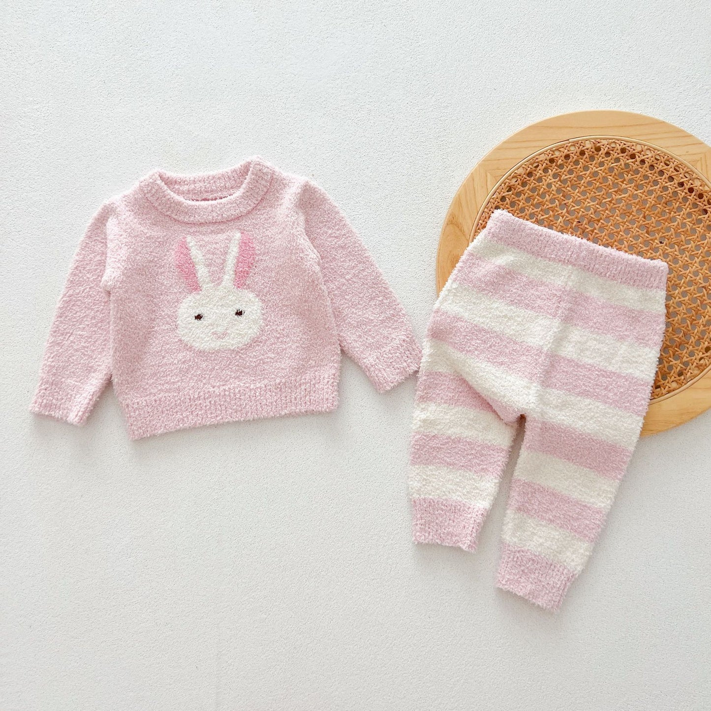 Cute and Versatile Two-Piece Set: Round Neck Fleece Top and Pants for Baby and Toddlers