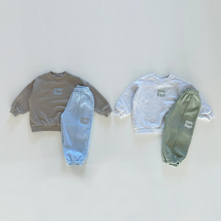 Conjunto de ropa deportiva unisex para bebés y niños de otoño con estampado de letras, jersey y pantalones informales 