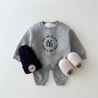 Winter and Autumn Kids Unisex Casual Letters Pattern Long Sleeves Top Pullover and Pants Warm Clothing Set