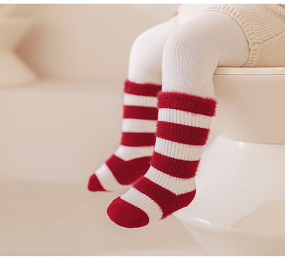 Warm Boneless Children’s Fleece-lined Socks for Autumn and Winter, Thickened and Festive Red