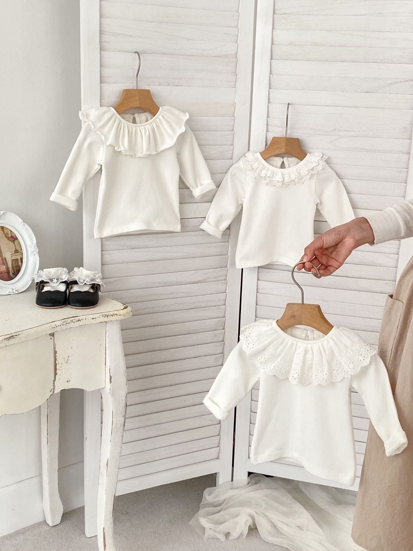 Spring Collection: Baby Girls’ Long Sleeve Doll Collar Base Shirt With 3 Kinds Of Lace Trim